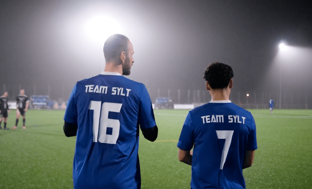 Torlos gegen Leck: Team Sylt scheitert an Latte, Pfosten und Keeper Hansen – Tabellenspitze bleibt in Reichweite 51 Torlos gegen Leck: Team Sylt scheitert an Latte, Pfosten und Keeper Hansen – Tabellenspitze bleibt in Reichweite