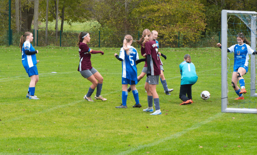 Triumph des Teamgeists: Sylter Juniorinnen trotzen Personalnot und siegen klar in Schleswig
