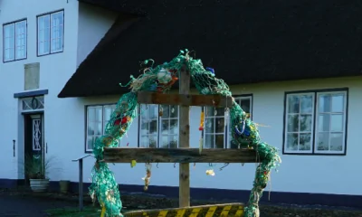 Tradition trifft Zeitgeist: Der Jöölboom als Mahnmal gegen die Plastikflut