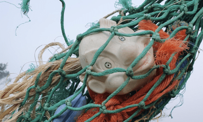 Ein Baum als Mahnmal: Sylt Museum präsentiert interaktiven „Müllboom“ zum 1. Advent