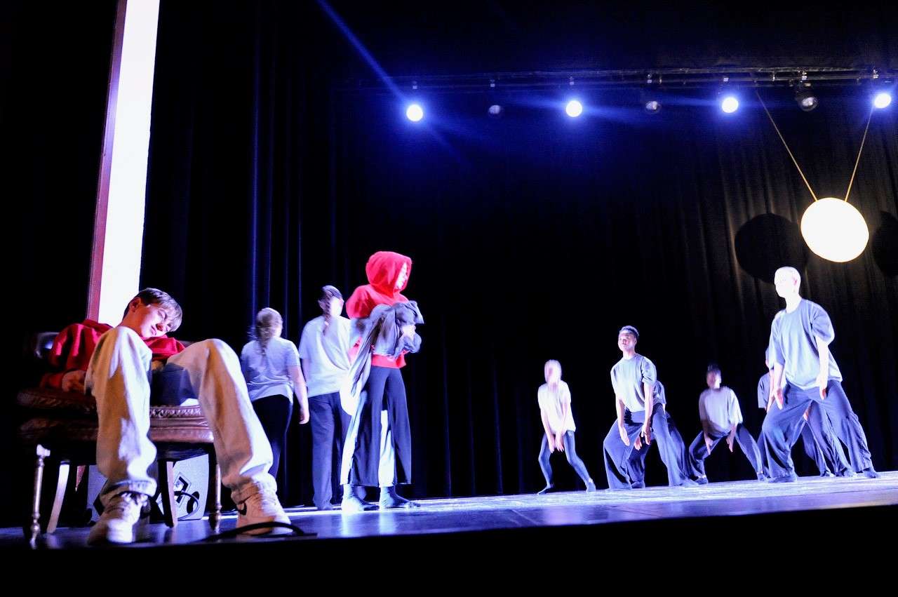 Wenn Sylt tanzt: Gefühlvolles Tanztheater-Projekt sorgt für Gänsehautmomente 42 Wenn Sylt tanzt: Gefühlvolles Tanztheater-Projekt sorgt für Gänsehautmomente