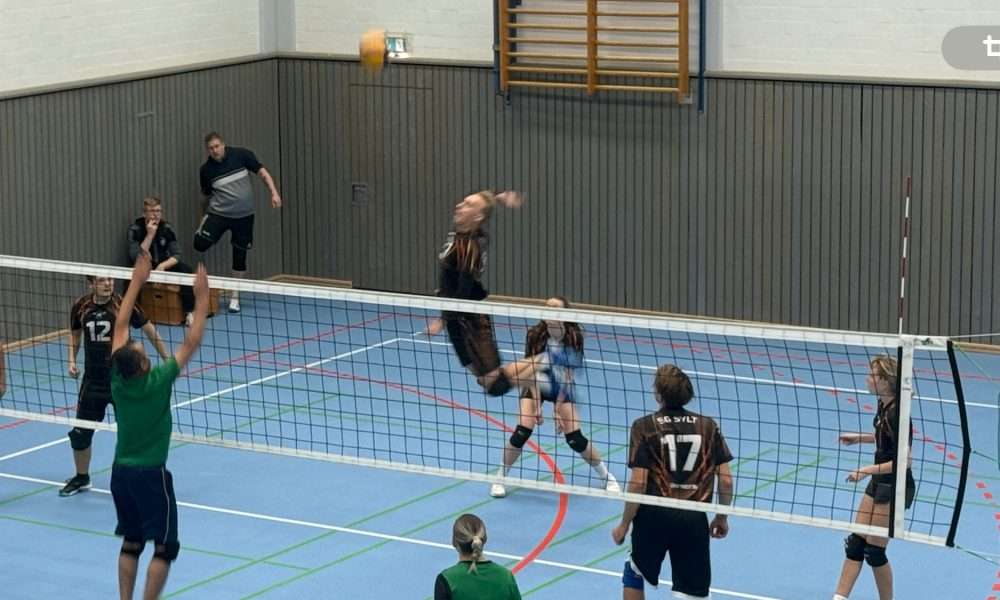 Sylter Volleyballer mit Fabelstart: Perfekter Spieltag in Tinnum befeuert Aufstiegsträume!