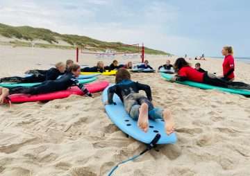 Sylt News: Sylter Grundschüler können Surfen lernen. Noch Plätze frei. 55 Sylt News: Lions Surf Camp für Sylter Grundschüler.