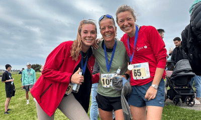 17. Run ums Rantumbecken ## Strecke und Atmosphäre Die etwa 10 Kilometer lange Strecke führte im Uhrzeigersinn einmal rund um das Naturschutzgebiet Rantumbecken. Die Läufer starteten am Rantumer Hafen und wurden von Beginn an kräftig von Familien und Freunden angefeuert. Entlang der Deichkrone bot sich den Teilnehmern ein einzigartiges Naturerlebnis mit atemberaubenden Ausblicken auf das UNESCO-Weltnaturerbe "Nationalpark Wattenmeer" und die vielfältige Vogelwelt des Rantumbeckens. ## Highlights des Laufs Die Strecke war anspruchsvoll und abwechslungsreich. Der erste Abschnitt führte über teils unbefestigte Deichkronen und Rasenpfade, während der zweite Teil über den gut befestigten Rantum-Damm verlief. Entlang der Route sorgten Getränkestände für die nötige Erfrischung, was bei vielen Läufern für gute Laune sorgte. Die Motivation wurde zusätzlich durch die Jubelrufe am Rande der Laufstrecke hochgehalten. ## Ergebnisse Der Sieger des 17. Run ums Rantumbecken war PETROS Nahom mit einer beeindruckenden Zeit von 38:11 Minuten. Dicht gefolgt wurde er von KRÜGER Abdimalik, der mit 39:01 Minuten den zweiten Platz belegte. Bei den Frauen sicherte sich ALTMANN Cindy mit 41:14 Minuten den ersten Platz, gefolgt von PAYSEN Lea mit einer Zeit von 42:25 Minuten. ## Fazit Der 17. Run ums Rantumbecken war erneut ein voller Erfolg. Die Veranstaltung bot nicht nur sportliche Herausforderungen, sondern auch ein einzigartiges Naturerlebnis. Die Teilnehmer zeigten sich begeistert von der Organisation und der Unterstützung durch die zahlreichen Zuschauer entlang der Strecke. Dieser Lauf hat sich als fester Bestandteil im Veranstaltungskalender von Sylt etabliert und wird sicherlich auch in den kommenden Jahren viele Sportbegeisterte anziehen.