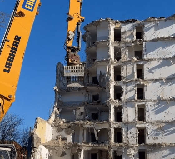 Marodes Hochhaus auf Sylt wird abgerissen