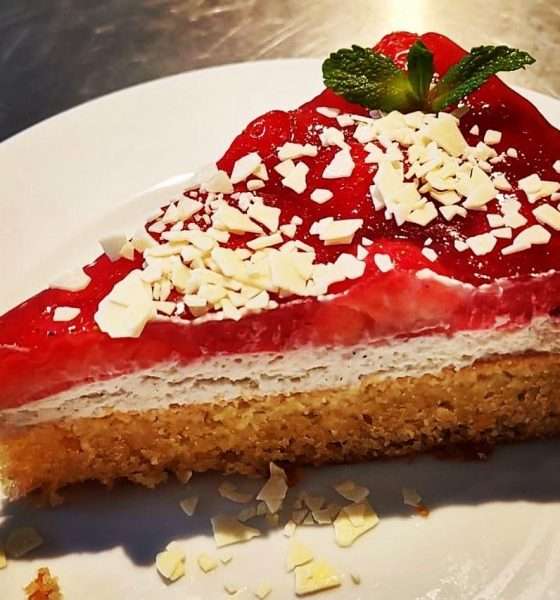 Rezept Glutenfrei Backen - Erdbeerkuchen mit Mascarponecreme und Mandelboden
