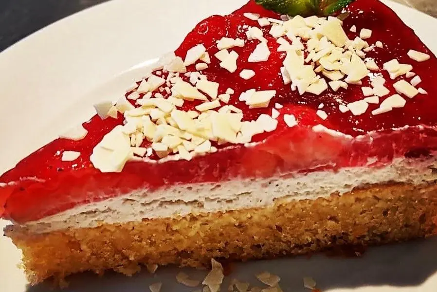 Rezept Glutenfrei Backen - Erdbeerkuchen mit Mascarponecreme und Mandelboden