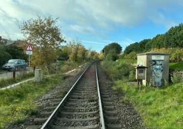 Deutsche Bahn nach Sylt - Survival-Training statt Schienenverkehr: Ein Gourmet-Trip mit Gefrierbrand 109 Schock auf der Marschbahn: Sylter Lebensader vor dem Kollaps? Insulaner fordern endlich Taten!