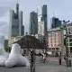 Ach, Frankfurt! Wenn das Heimweh nach Sylt aufblasbare Tetrapoden auf der Hauptwache gebiert