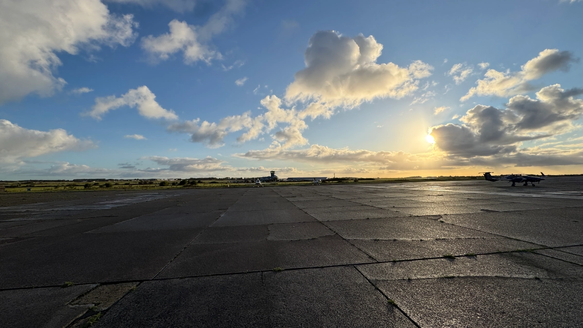 Abschied von der Öffentlichkeit: Gemeinde will Straße zum Flughafen-Tower privatisieren