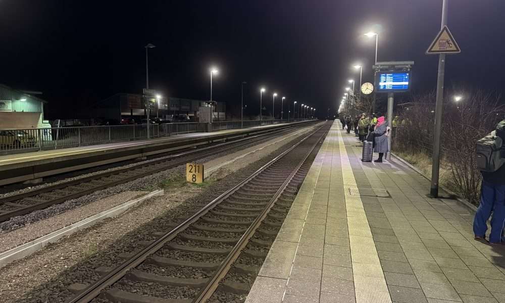 Pendler auf der Marschbahn nach Sylt