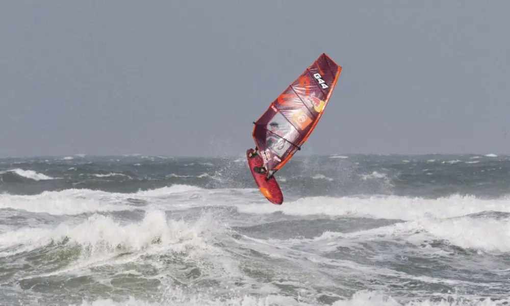 Deutsche Windsurf-Elite triumphiert in der Sylter Brandung: Ein World Cup für die Geschichtsbücher