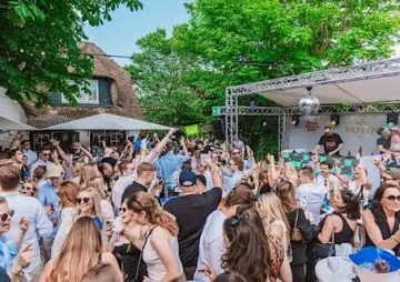 Kampen - Club Rotes Kliff und Pony vereinen die Kampener Partyszene