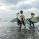 7 Surf-Destinationen weltweit für jedes Level 